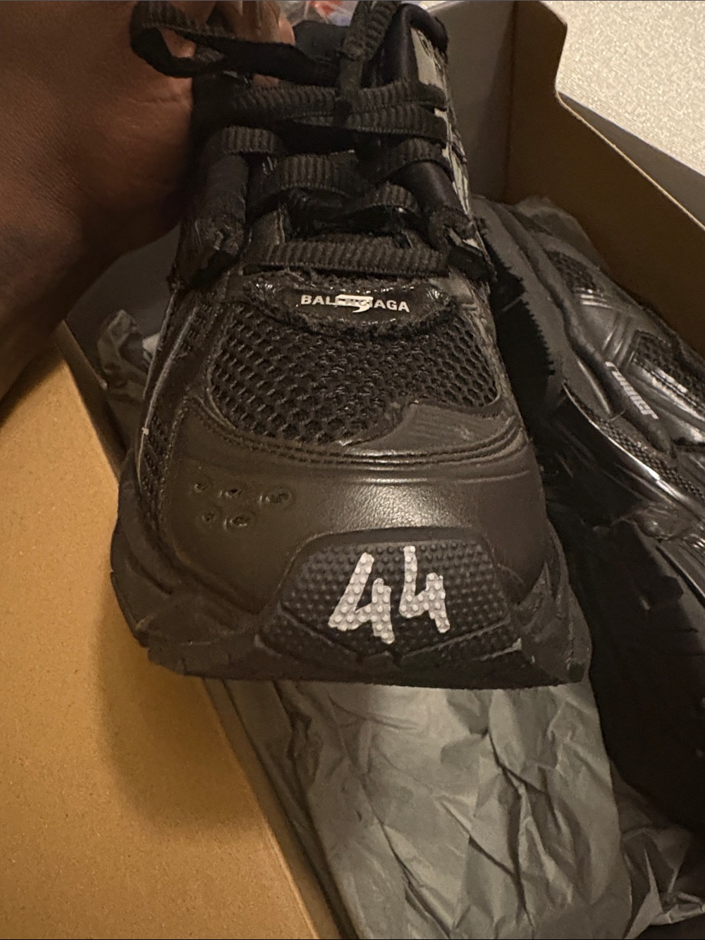 Balenciaga Runner - Picture 4 of 5